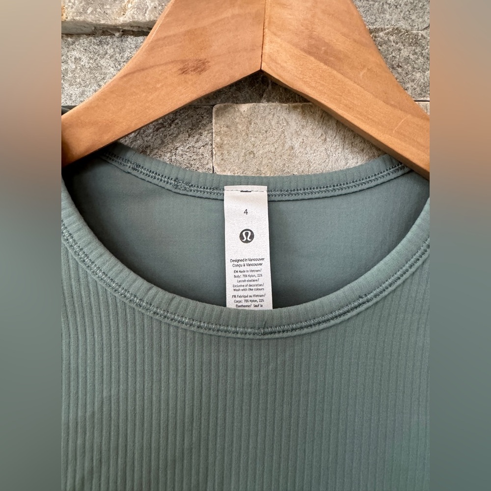 NWT Lululemon All it Takes Back-Twist Rib Long Sleeve Crater Blue Size 4 - Picture 7 of 10